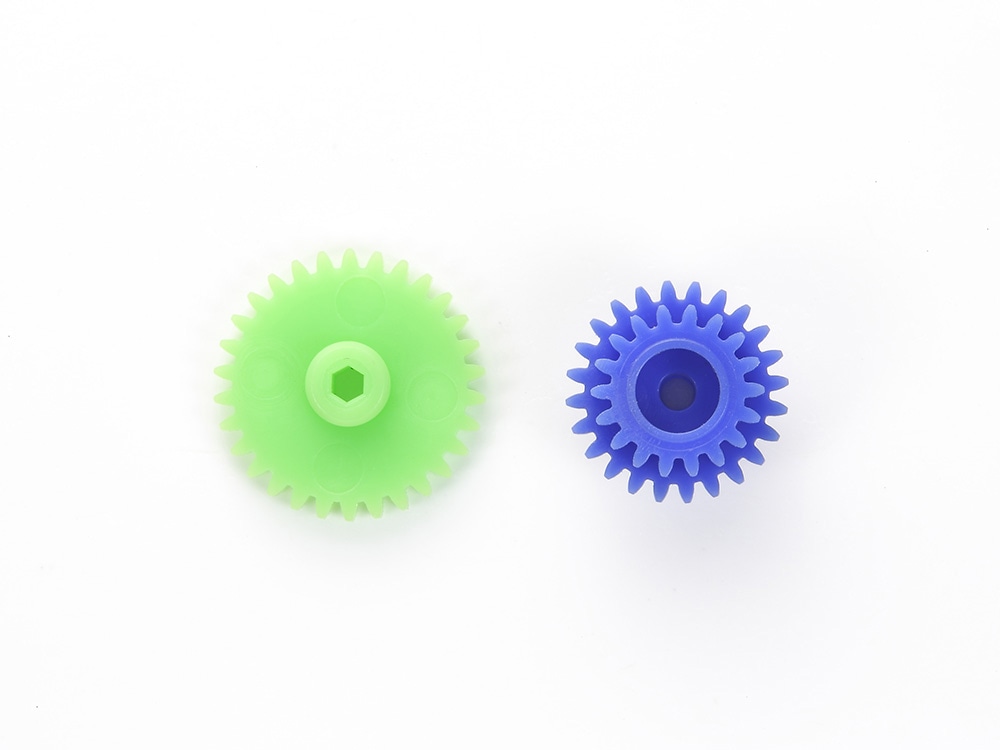 MINI 4WD G-6, G-10 GEAR (1 EACH)